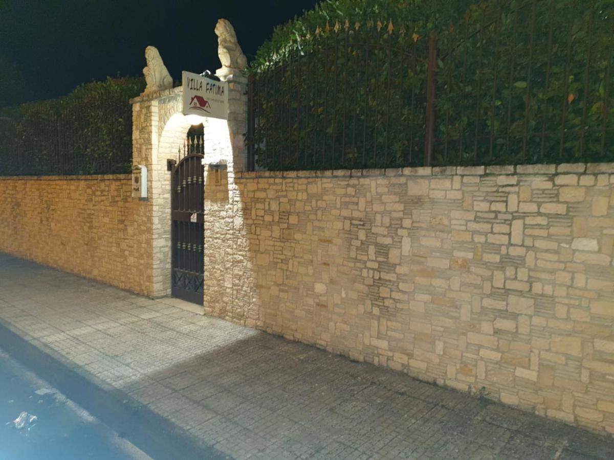تراني Bed And Breakfast Villa Fatima المظهر الخارجي الصورة