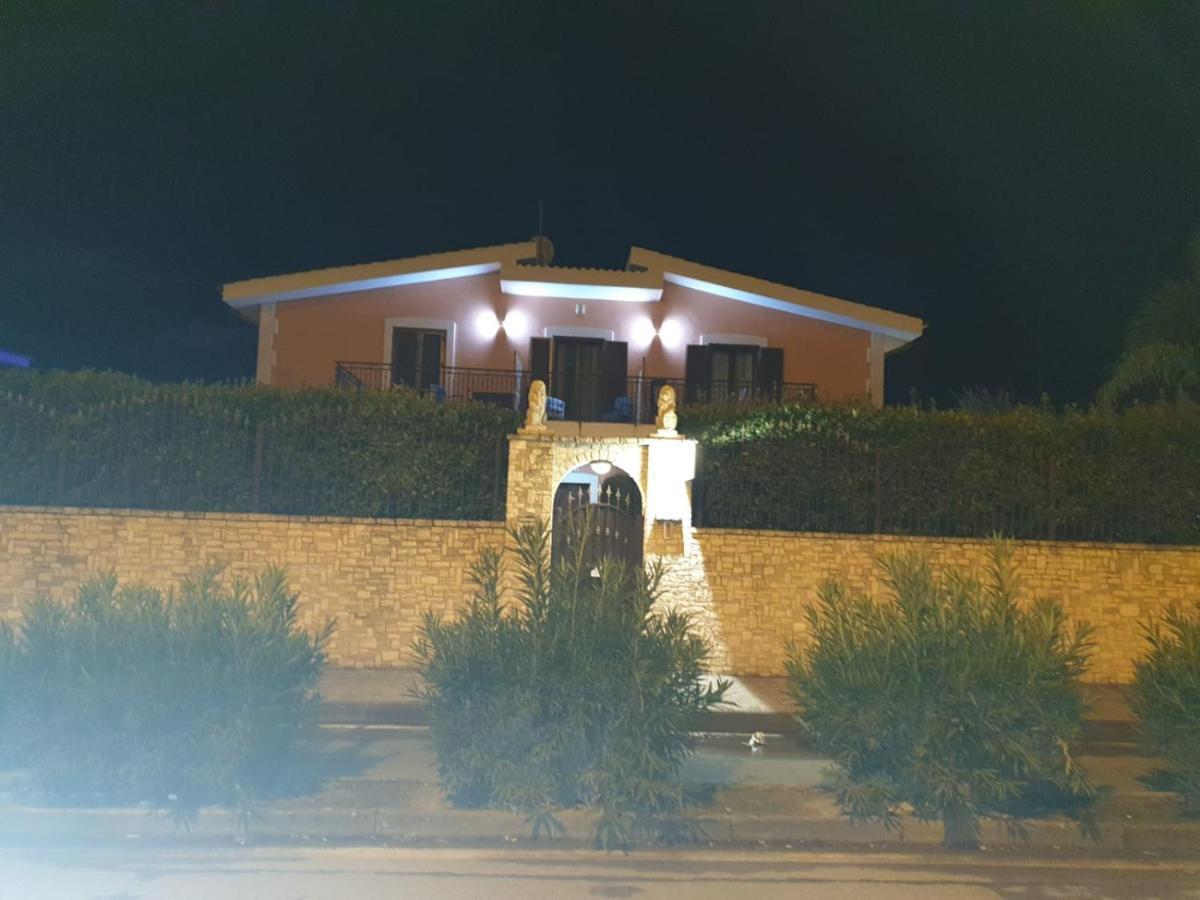 تراني Bed And Breakfast Villa Fatima المظهر الخارجي الصورة